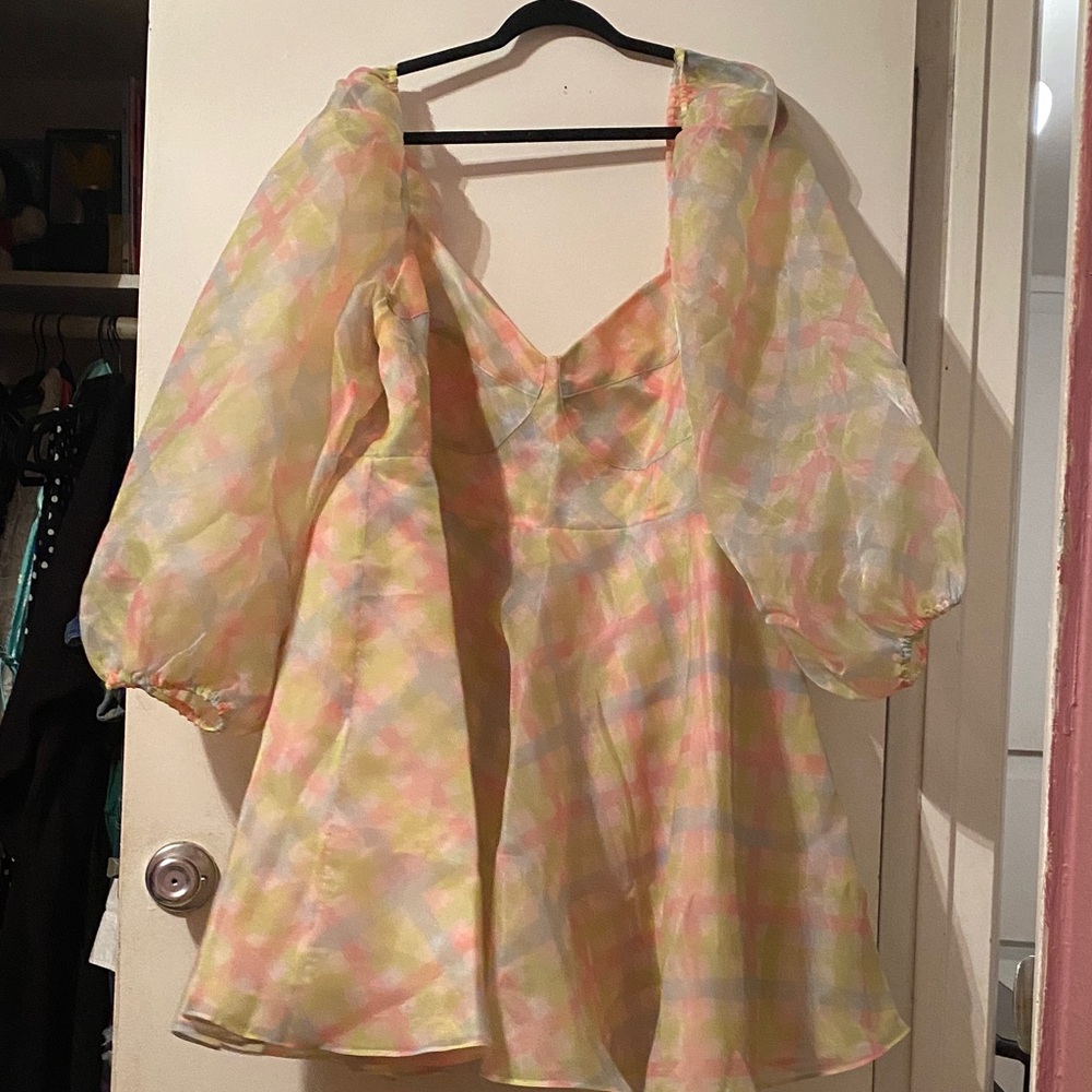 NWOT Selkie Pastel Puff Sleeve Dress